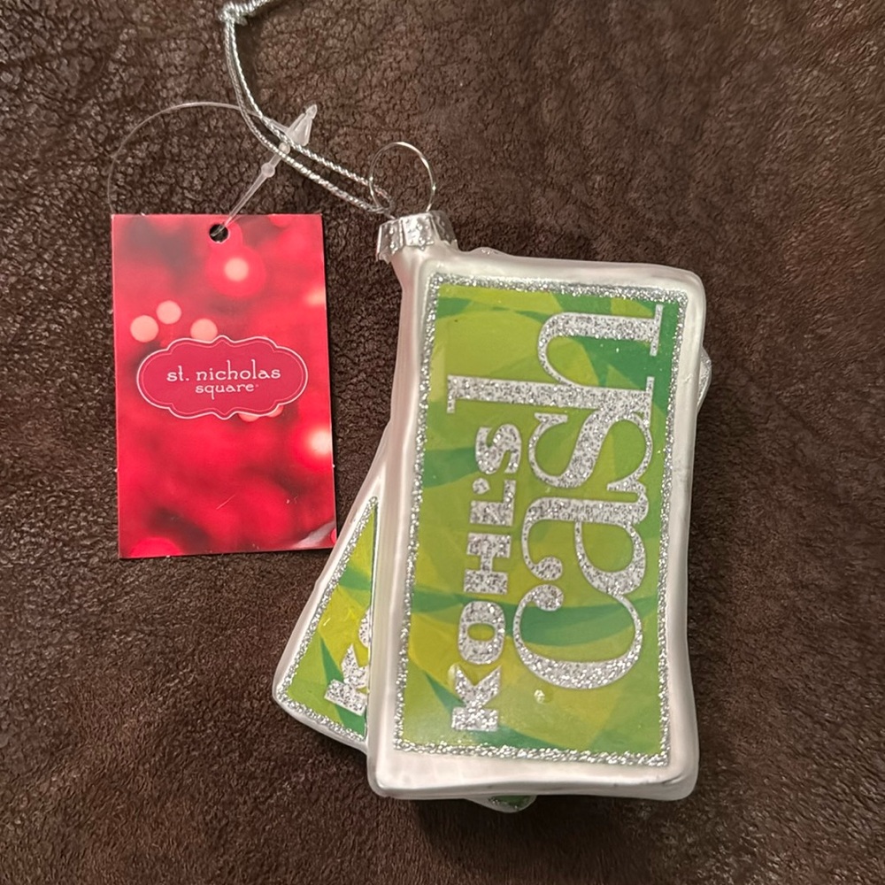 Kohl’s Cash ornament - Picture 2 of 2